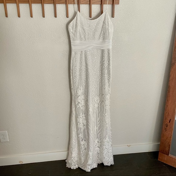 Ines de Santo wedding gown - Picture 6 of 11